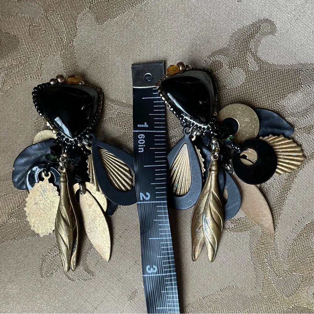 Vintage Onyx Brass Chipita Clip on earrings - Picture 6 of 8
